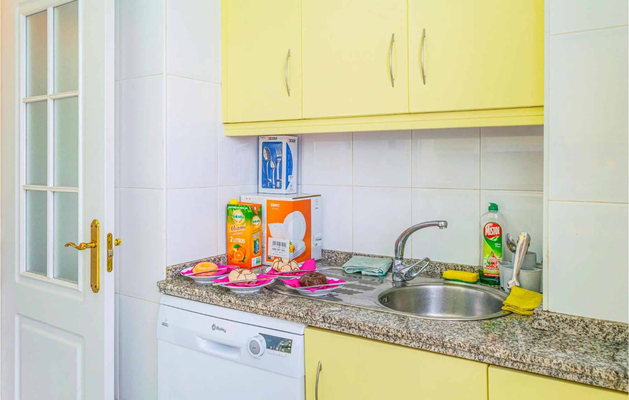 Lovely Apartment In Marbella With Kitchenette Dış mekan fotoğraf